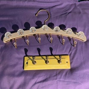 Hanger for scarves,jewelry.Ceramic wall hanging hooks.